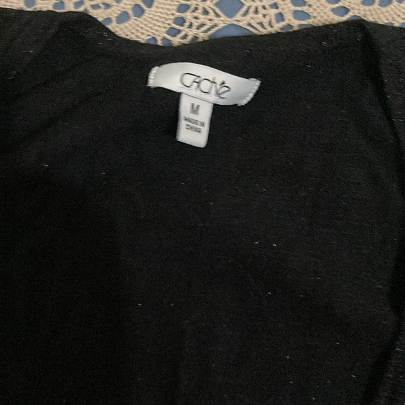 Cache Tops & Pants Bundle - Picture 3 of 14